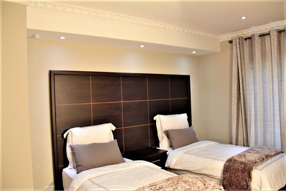 Hotel Leighton Court à Newcastle Extérieur photo